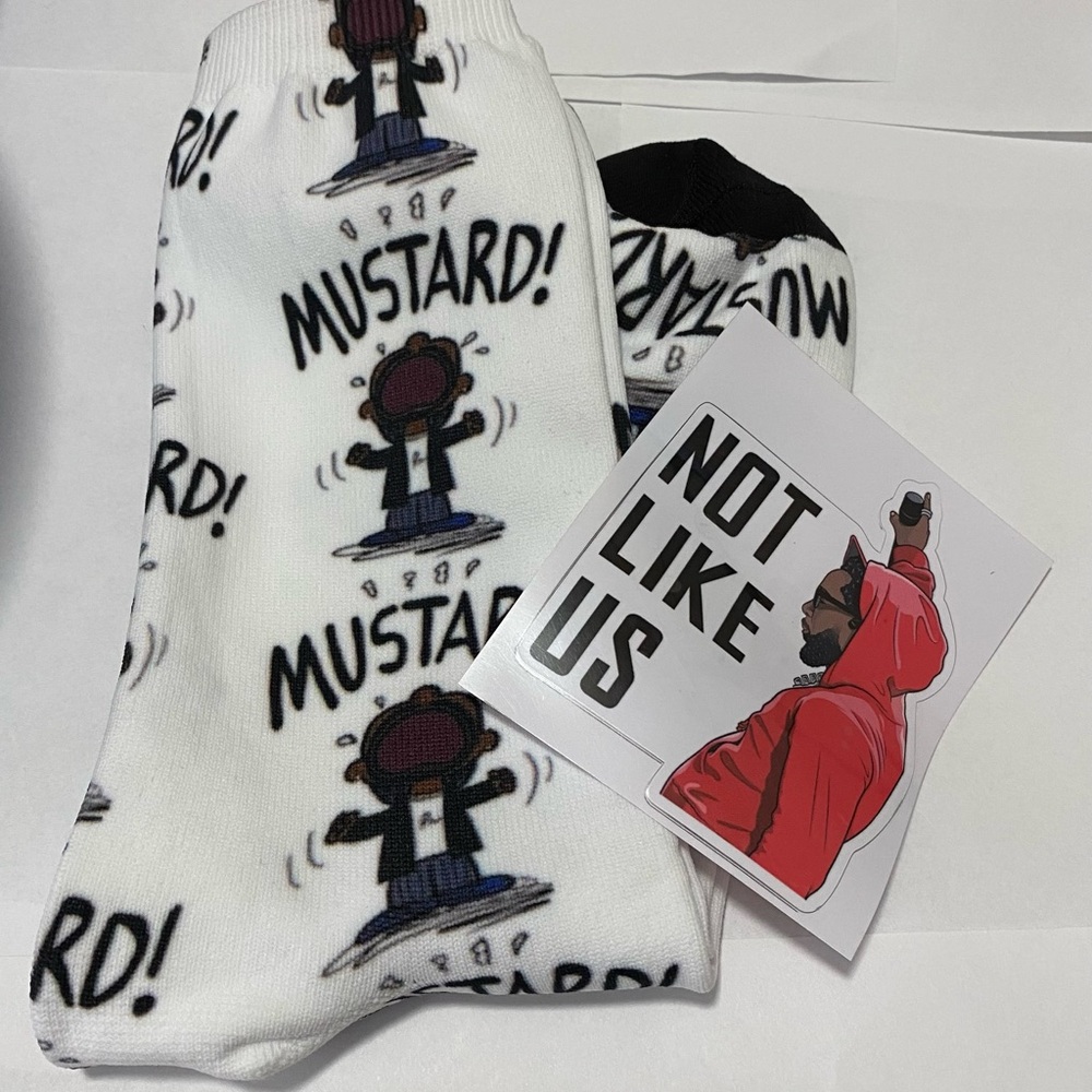 Black and White Casual Socks with Comfort Fit and Breathable Fabric